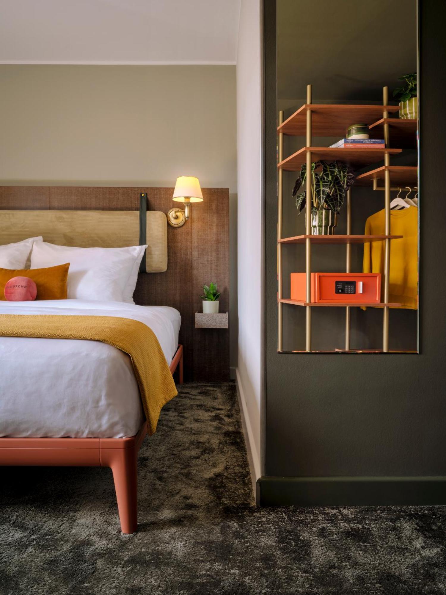Pentahotel Hotel